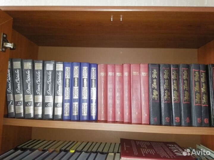 Собрания сочинений и книги из домашней библиотеки