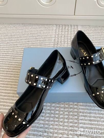 Женские туфли prada