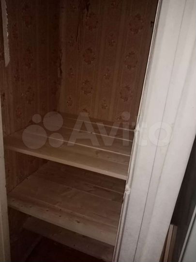 Комната 11 м² в 5-к., 4/4 эт.