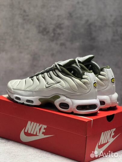 Кроссовки Nike AIR MAX Tn plus