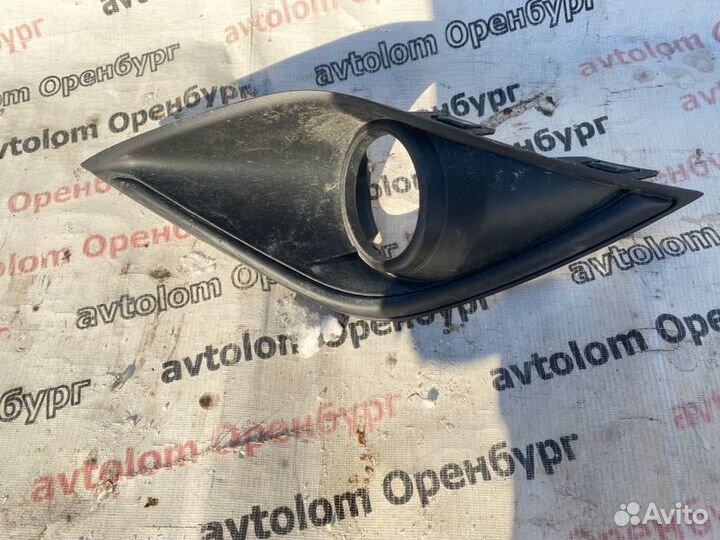 Рамка противотуманой фары передняя правая