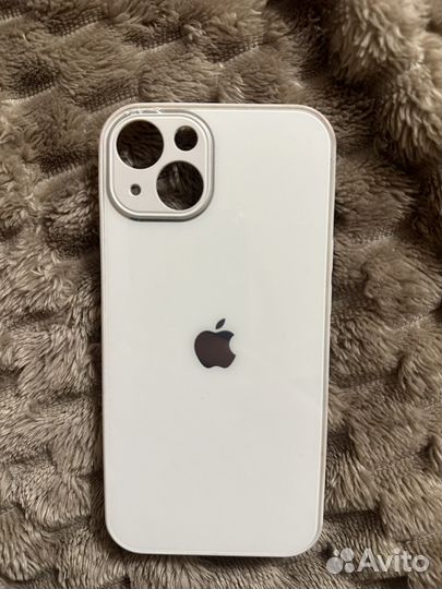 Чехлы на телефон iPhone 13