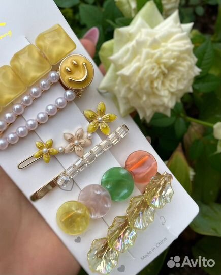 Заколки для волос