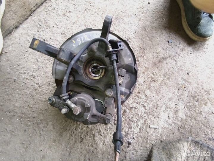 Ступица передняя правая Mitsubishi Outlander CW5W