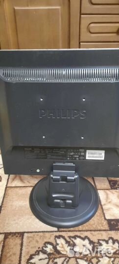 Монитор Philips 17