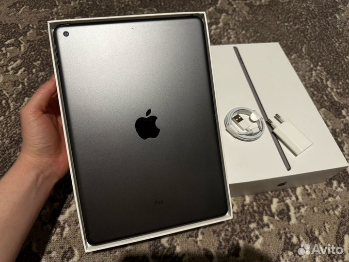Планшет apple iPad 7 32гб