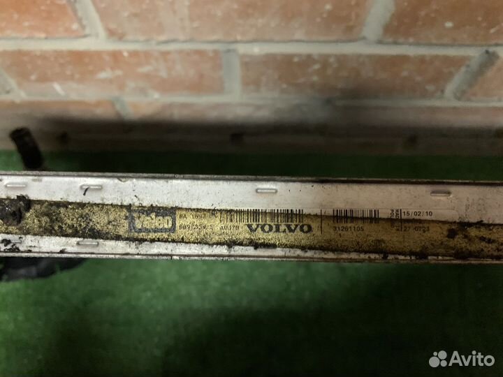 Радиатор охлаждения volvo s60, s80, xc60, xc70