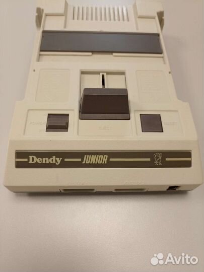 Игровая приставка dendy