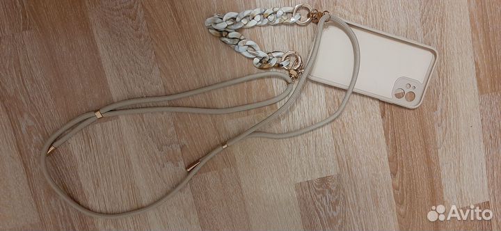 Чехол на iPhone