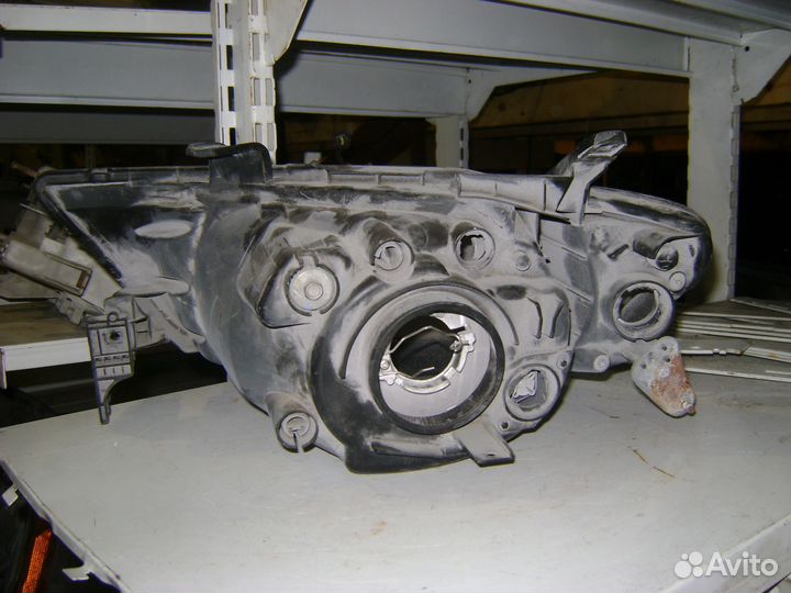 Фара передняя правая Mitsubishi L200 KB