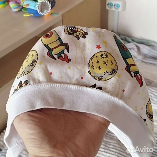 Набор чепчиков