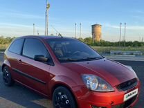 Ford Fiesta 1.4 MT, 2006, 290 000 км, с пробегом, цена 330 000 руб.