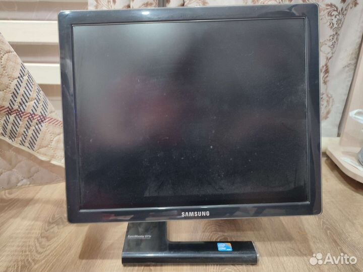 Монитор Samsung