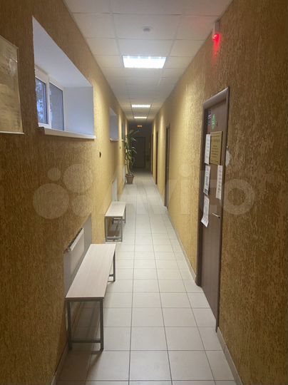 Комната 25 м², 1/3 эт.