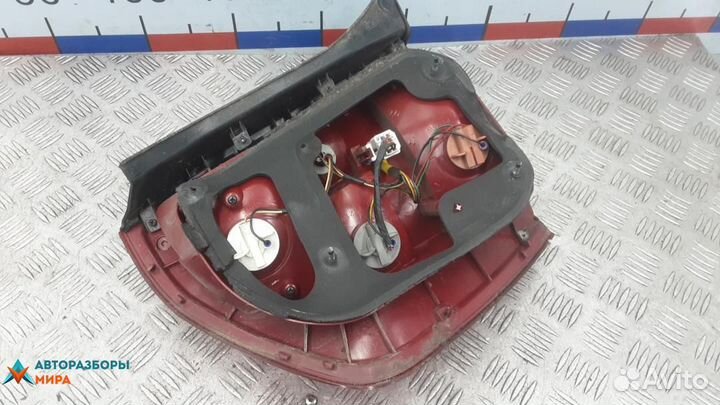 Фонарь задний правый Kia Cerato 2005