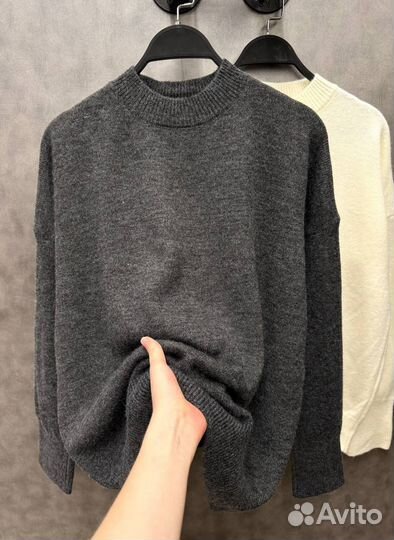 Свитер женский
