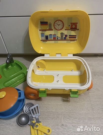 Чемоданчик кухня