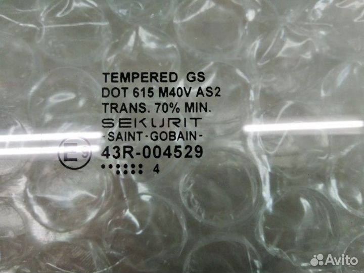 Стекло двери переднее правое Cadillac Cts 4D