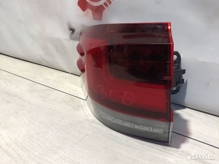 Toyota Land Cruiser 300 Фонарь левый