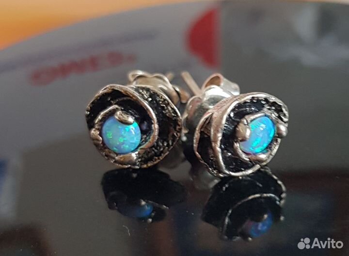 Серебряные серьги с опалом