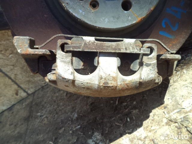 Суппорт передний правый Mercedes M-klasse W164