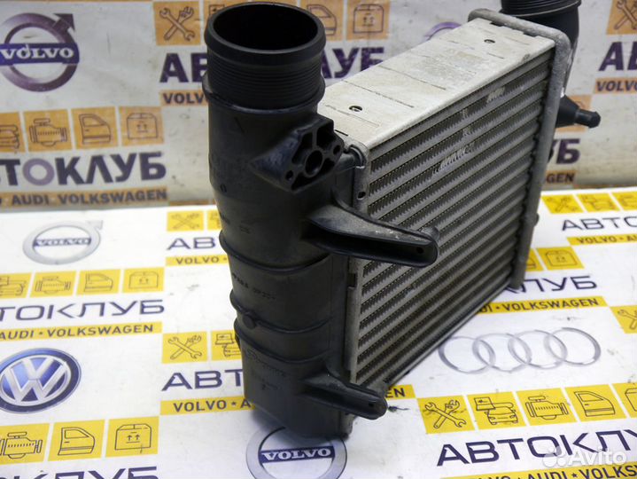 Интеркулер левый Ауди A4 А4 B7 Б7