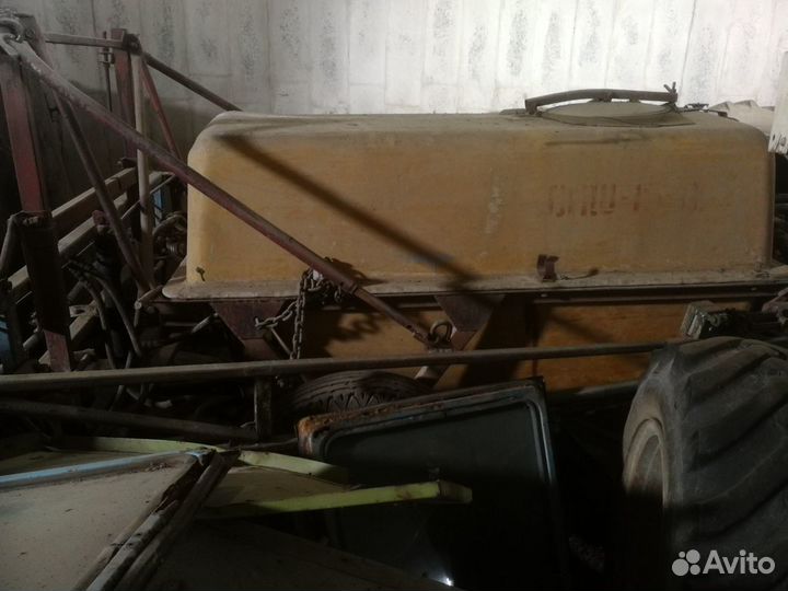 Разбрасыватель удобрений Ярославич УРМ-10, 1998