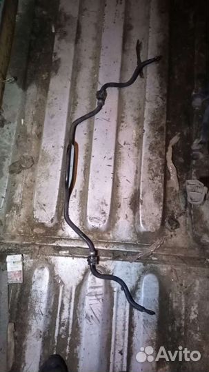 Задний стабилизатор ниссан Серена C24