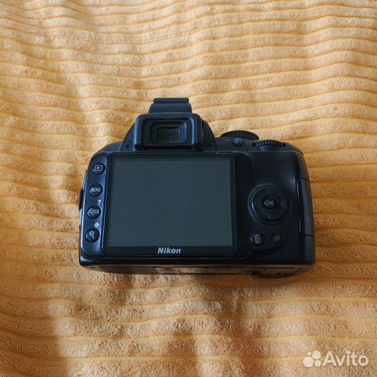 Nikon d3000 body