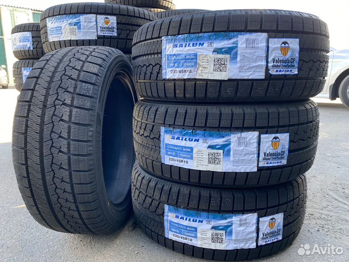 Sailun Ice Blazer Arctic EVO 235/45 R18 98R