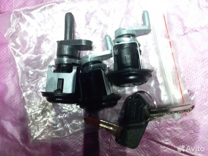 Личинки дверей 2141