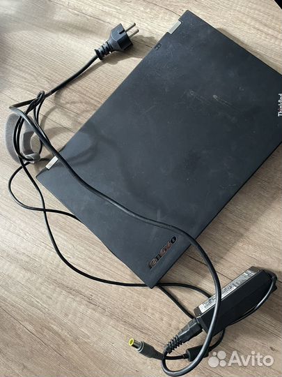 Ноутбук lenovo в рабочем состояни