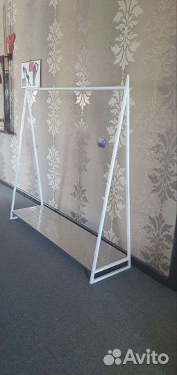 Вешалка для одежды напольная