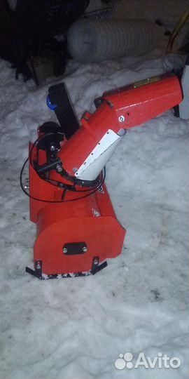 Снегоуборочная приставка к мотоблоку