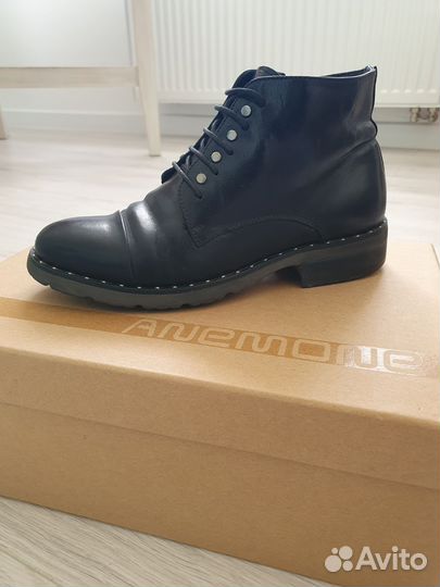 Ботинки женские