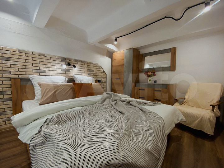 Квартира-студия, 30,4 м², 2/3 эт.