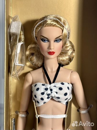 East 59th Aloha Waikiki Victoire Roux Basic Doll