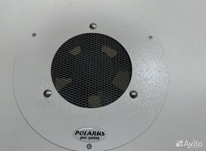 Маникюрный стол с вытяжкой