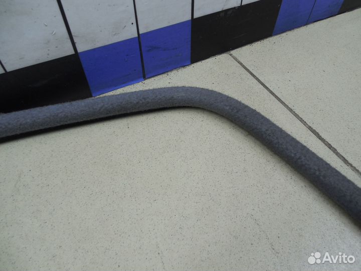 Уплотнитель (внутри) Land Cruiser (100) 1998-2007