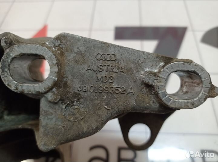 Кронштейн опоры двигателя правый Б/у Audi A6C5 4B0199352A 26394