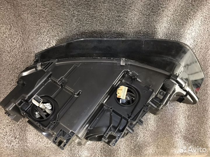 Фара правая Audi A4 B8 рестайлинг