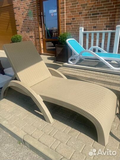 Шезлонг-лежак имитация плетения Fiji