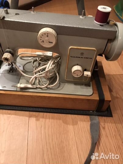 Швейная машина Чайка