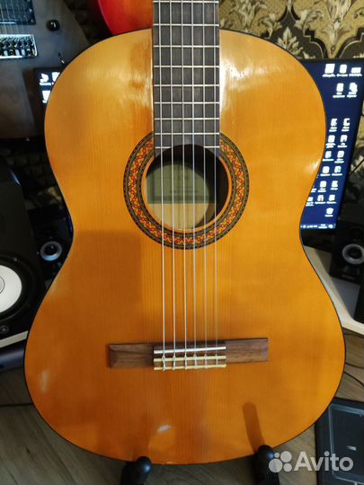 Классическая гитара Yamaha C40