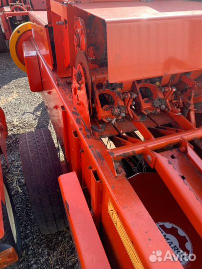 Пресс-подборщик Famarol Z511, 2000