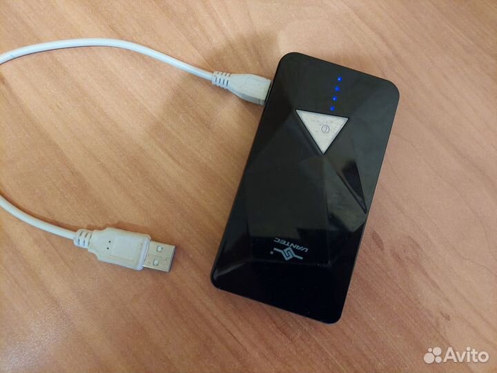 Повербанк 3500мАч (внешний аккумулятор)