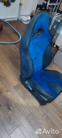 Сиденье водительское Subaru Impreza WRX STI 2003