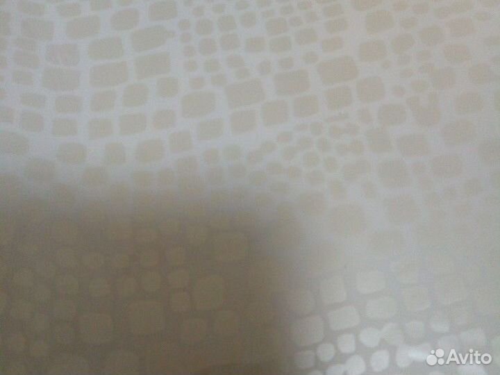 Клеенка серебристо белая красивая новая