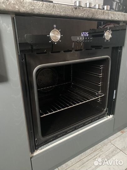 Духовой шкаф Maunfeld