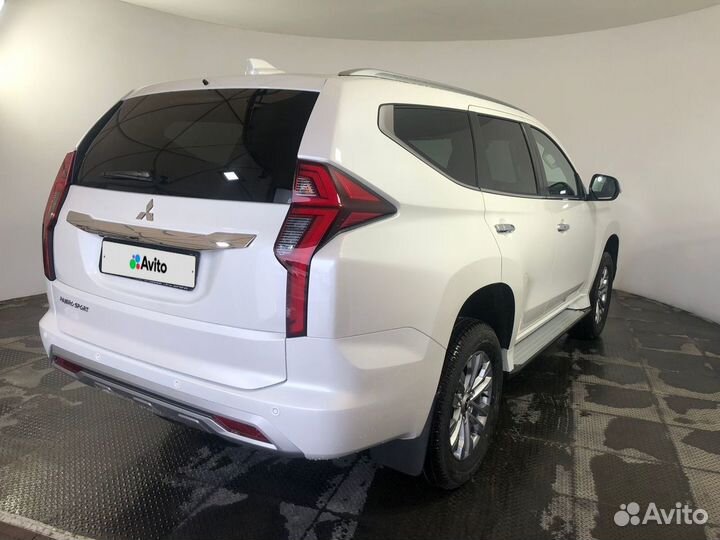 Mitsubishi Pajero Sport 3.0 AT, 2022